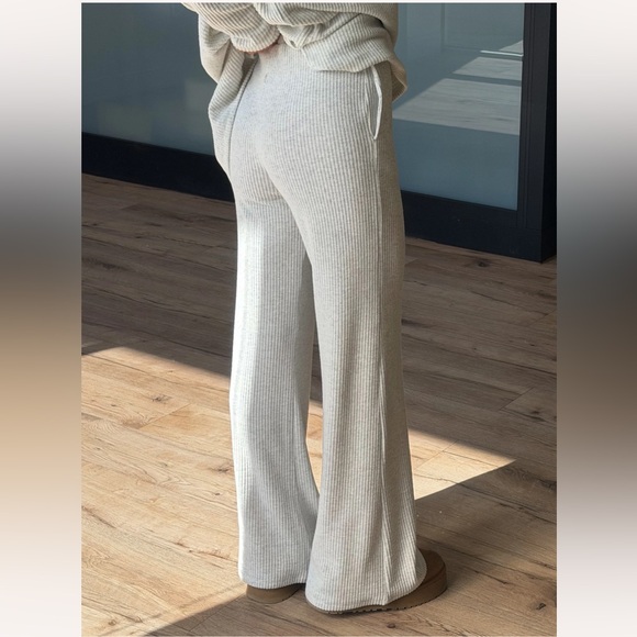 Talulah Cozy Ribbed Set - Picture 2 of 9